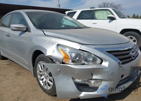 2015 Nissan Altima 2.5 S z USA, uszkodzony, nr VIN 1N4AL3AP0FC477291